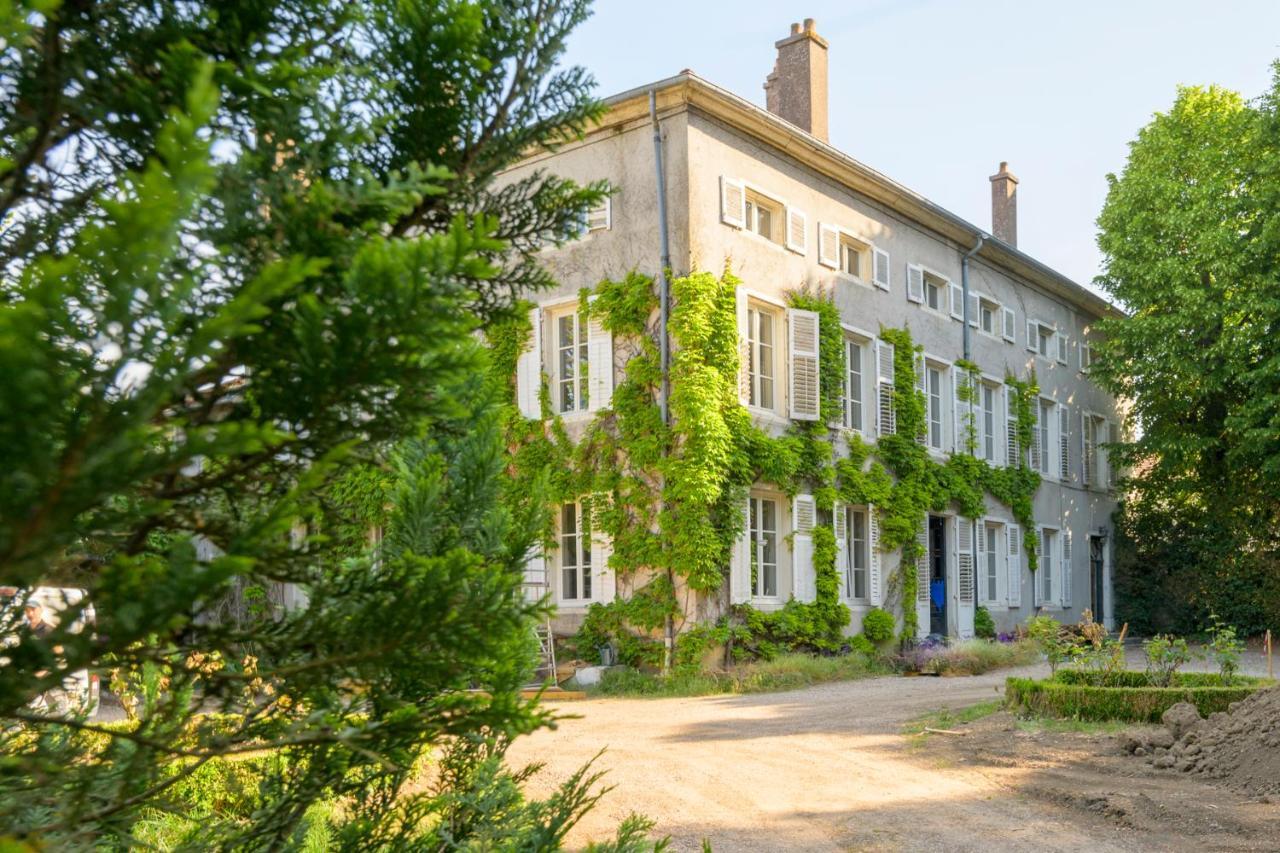 Logis Hotel Du Parc Pont-a-Mousson Bagian luar foto