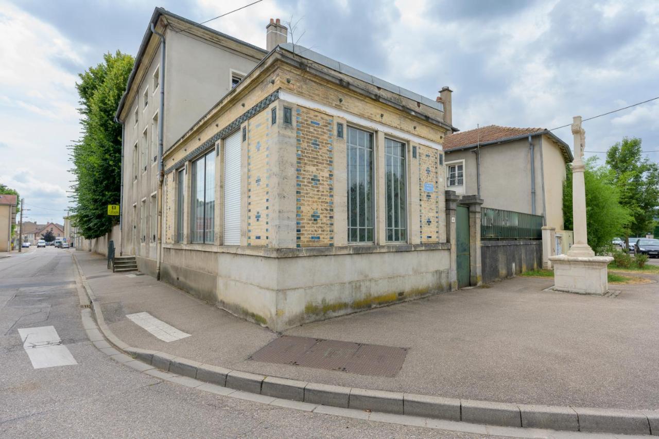 Logis Hotel Du Parc Pont-a-Mousson Bagian luar foto