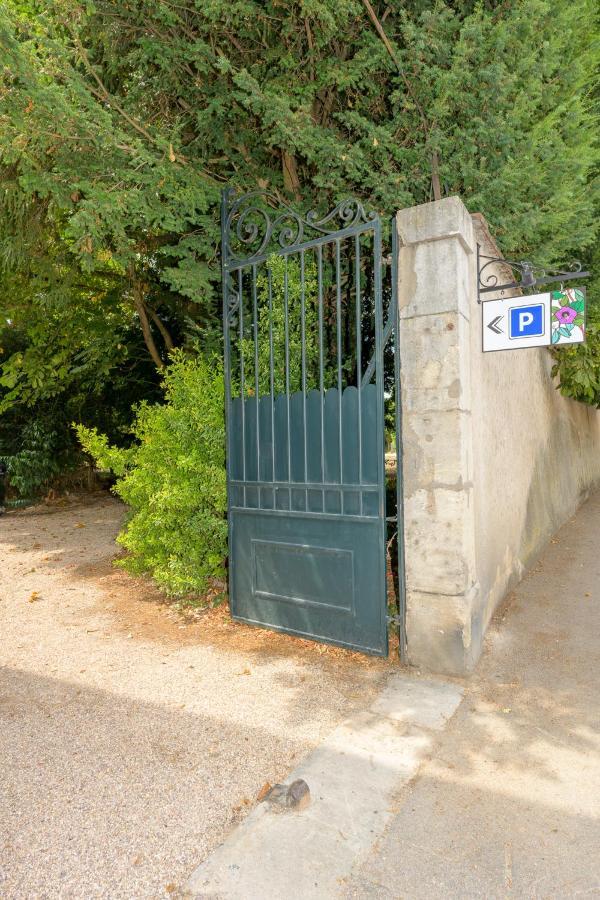 Logis Hotel Du Parc Pont-a-Mousson Bagian luar foto