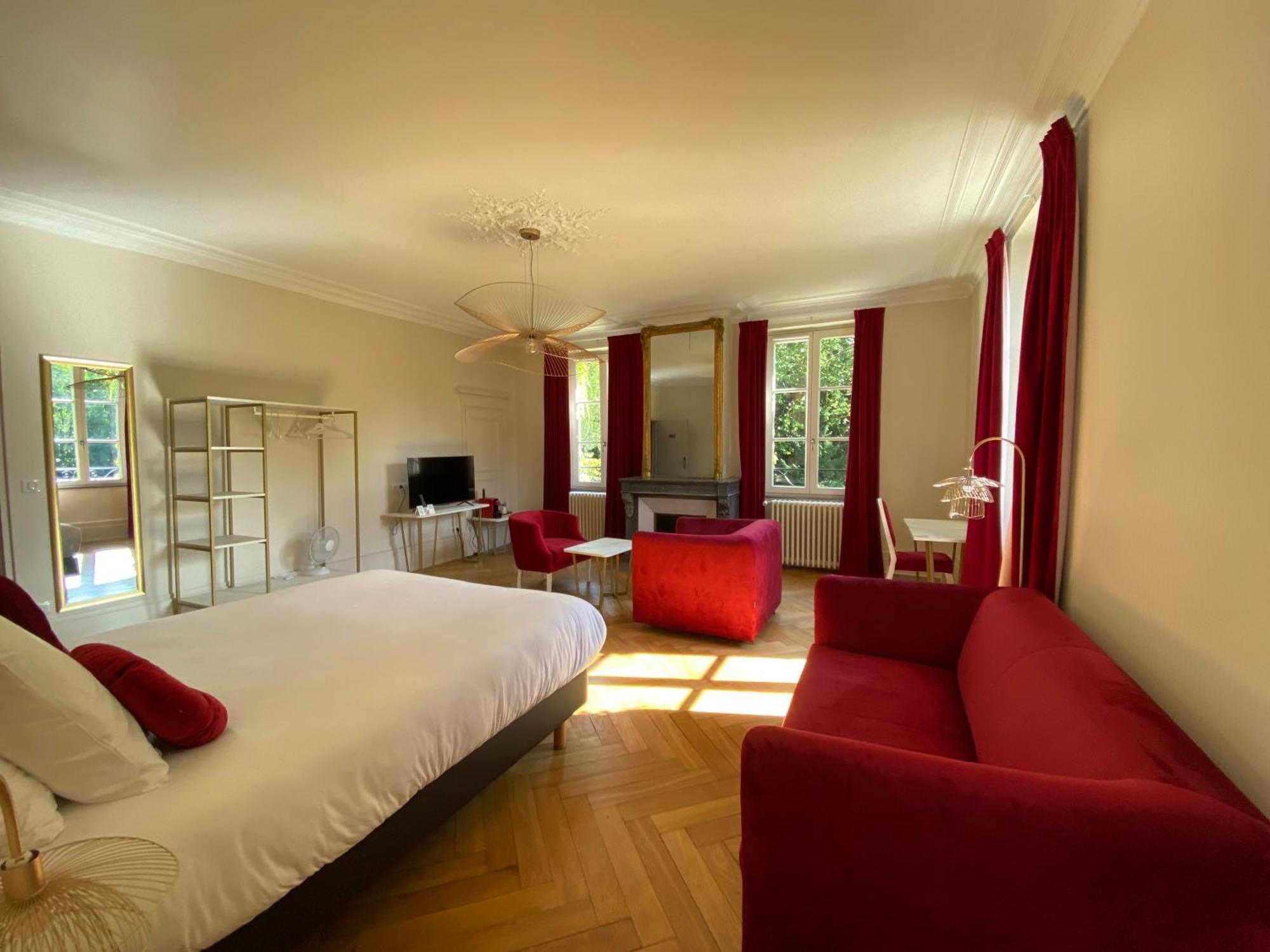 Logis Hotel Du Parc Pont-a-Mousson Bagian luar foto