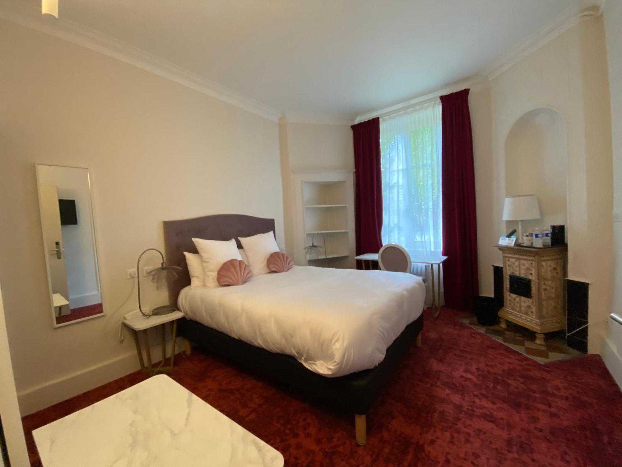 Logis Hotel Du Parc Pont-a-Mousson Bagian luar foto