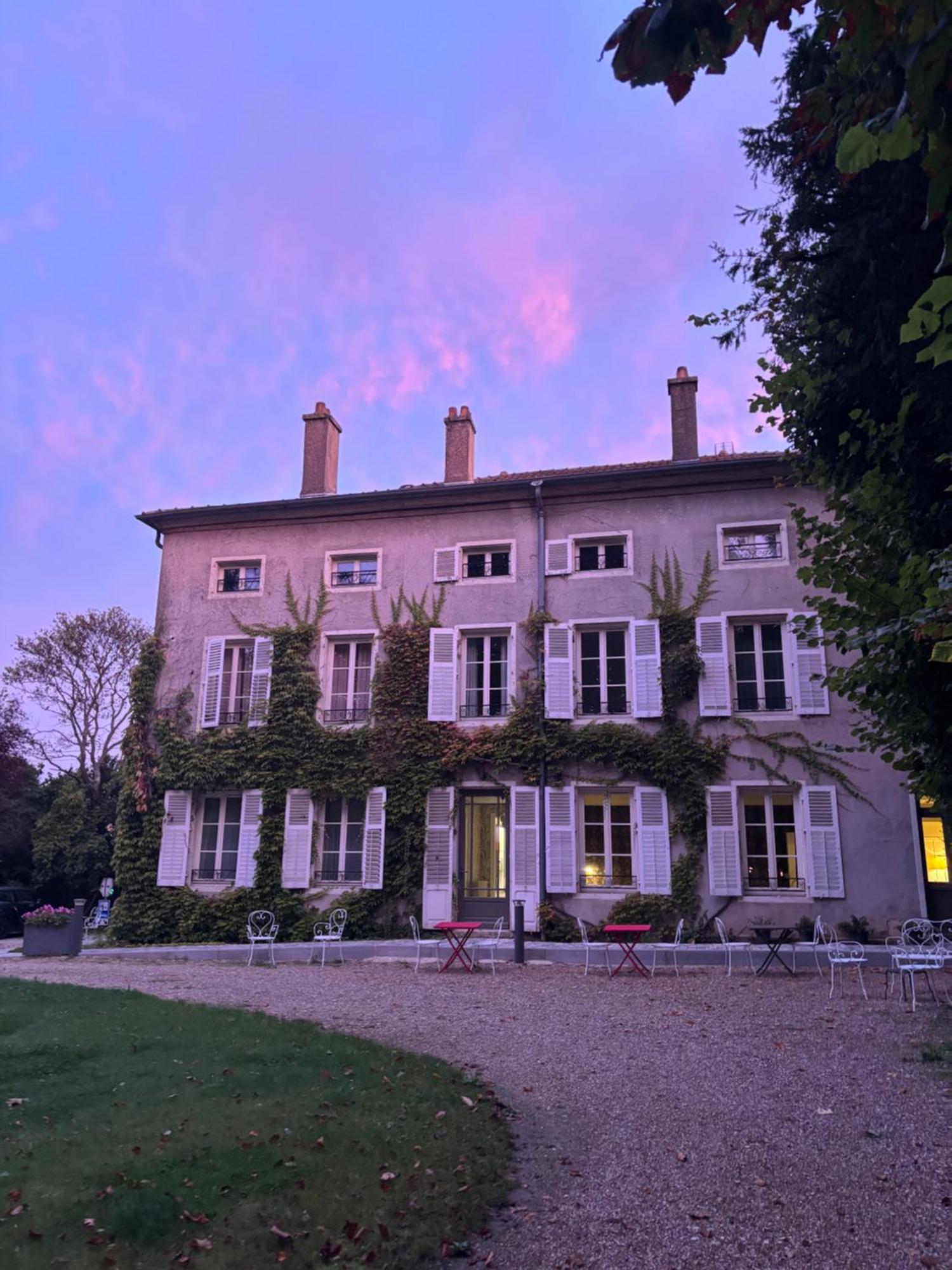 Logis Hotel Du Parc Pont-a-Mousson Bagian luar foto