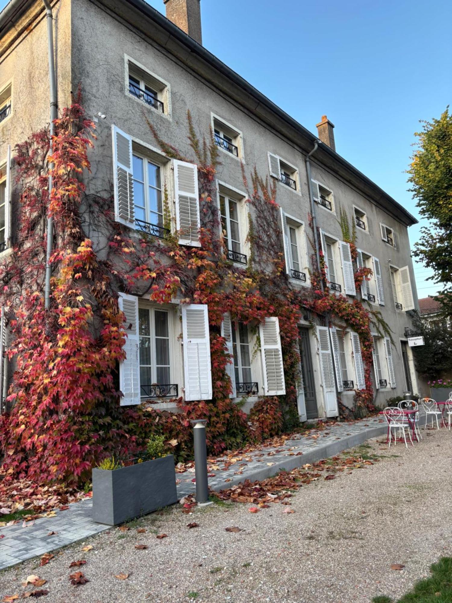 Logis Hotel Du Parc Pont-a-Mousson Bagian luar foto